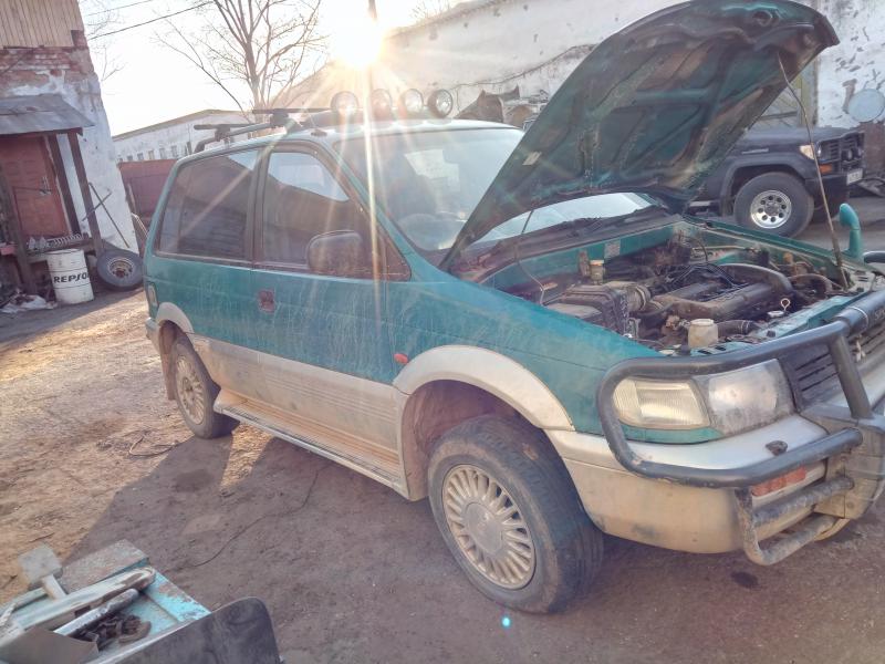 Mitsubishi RVR