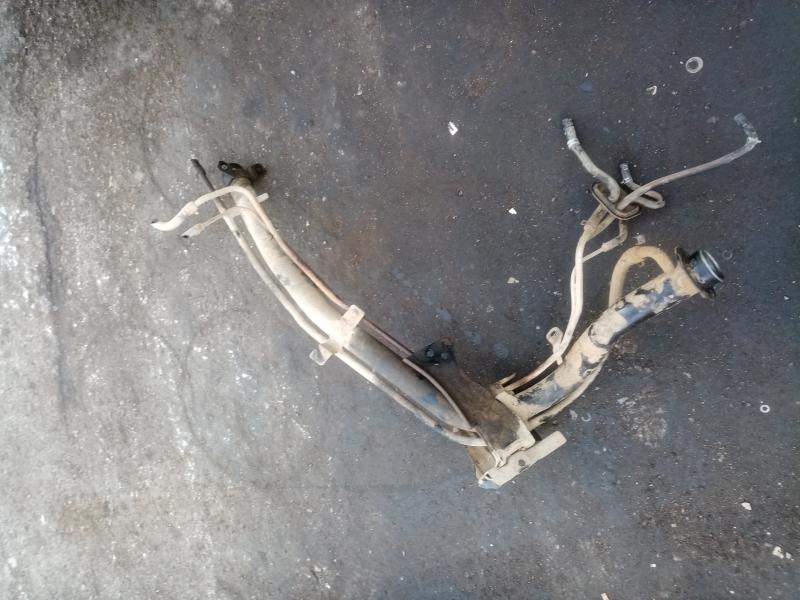Картинка запчасти Горловина топливного бака